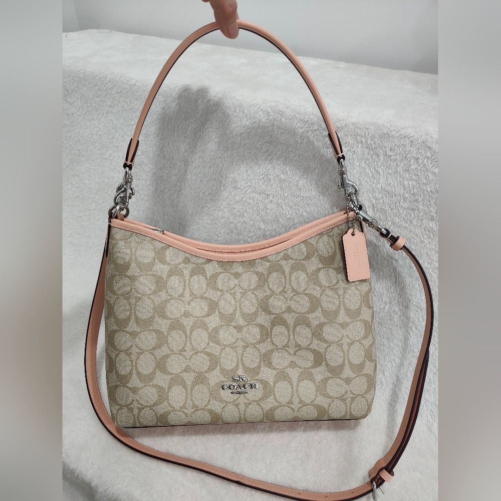 Laurel Shoulder Bag In Signature Canvas